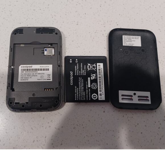 T-Mobile Coolpad Surf Model CP331A 4G Mobile Hotspot - Picture 3 of 4